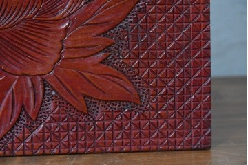 和製ヴィンテージ　日光彫りの逸品!　朱塗り　牡丹彫刻に目を奪われる芸術品のようなジュエリーボックス　(R-090879)