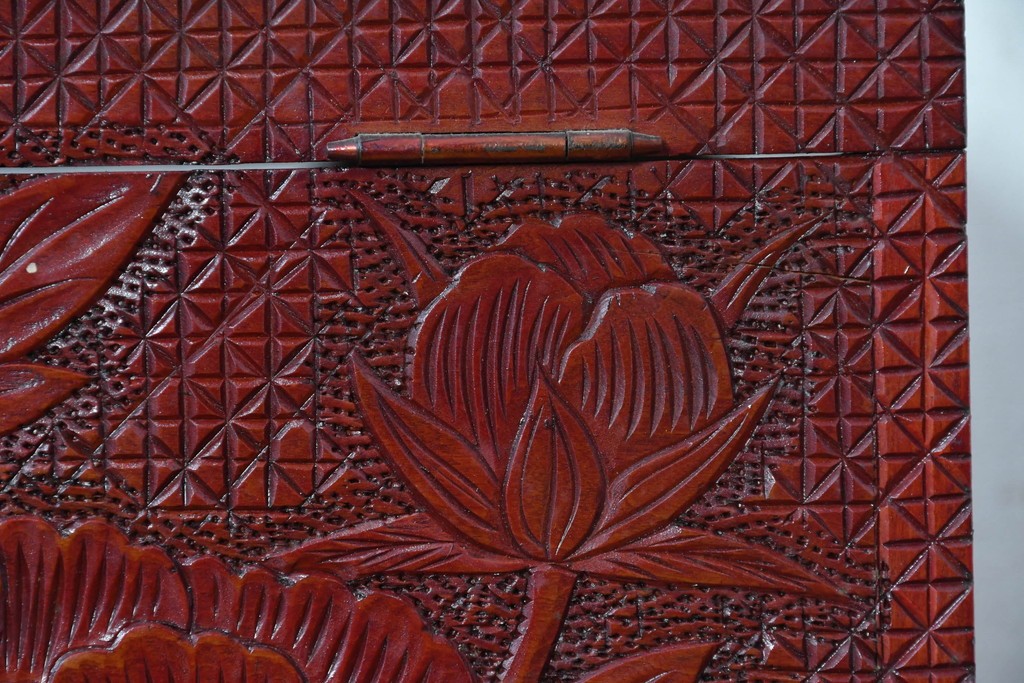 和製ヴィンテージ　日光彫りの逸品!　朱塗り　牡丹彫刻に目を奪われる芸術品のようなジュエリーボックス　(R-090879)
