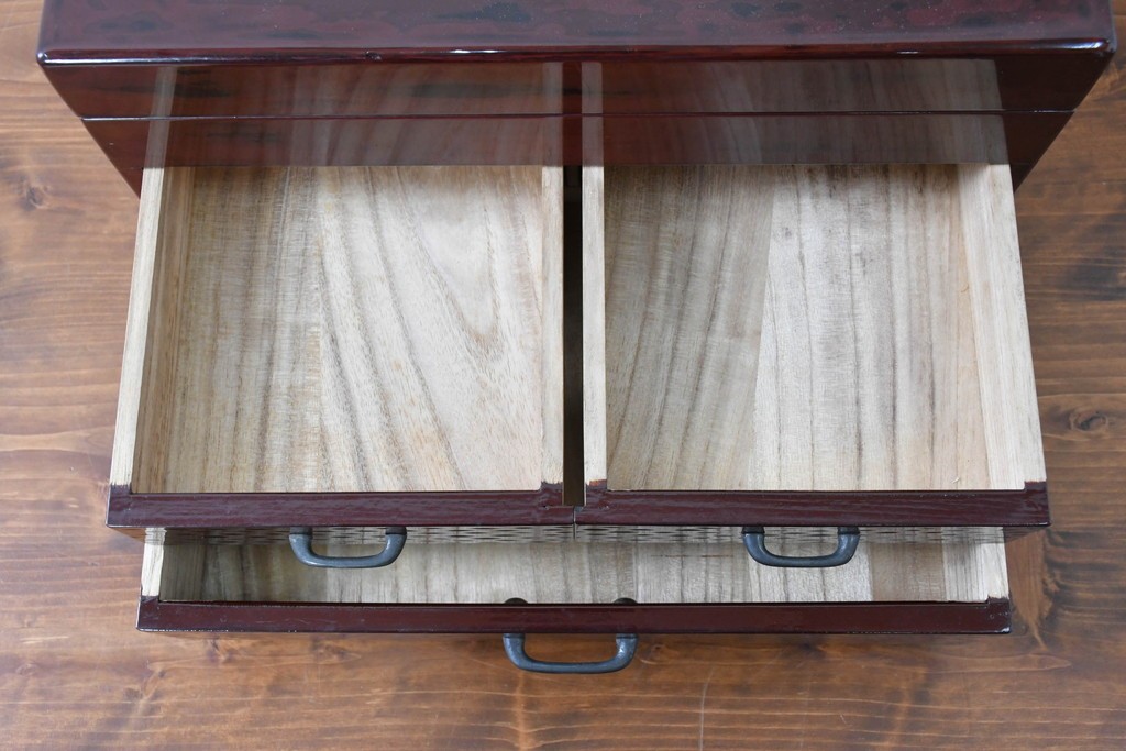 中古　美品　職人手作り工芸品　漆塗り　研ぎ出しで生まれる文様が味わい深い裁縫箱　(R-090880)