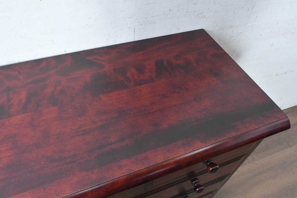 中古　美品　北の匠　山室家具製作所　深みのある色合いが魅力のローチェスト　(R-090885)