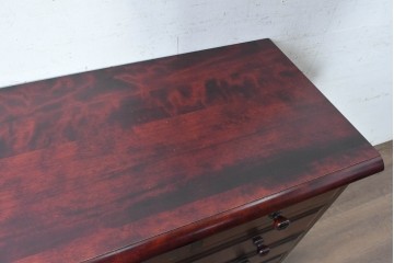 中古　美品　北の匠　山室家具製作所　深みのある色合いが魅力のローチェスト　(R-090885)