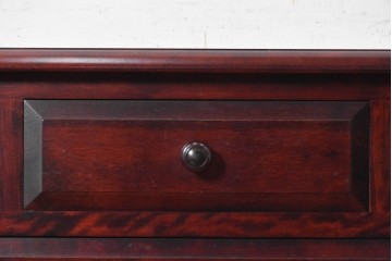 中古　美品　北の匠　山室家具製作所　深みのある色合いが魅力のローチェスト　(R-090885)
