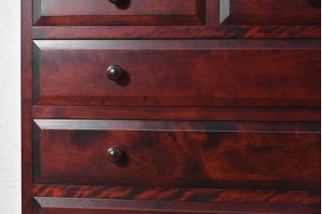 中古　美品　北の匠　山室家具製作所　深みのある色合いが魅力のローチェスト　(R-090885)