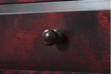 中古　美品　北の匠　山室家具製作所　深みのある色合いが魅力のローチェスト　(R-090885)