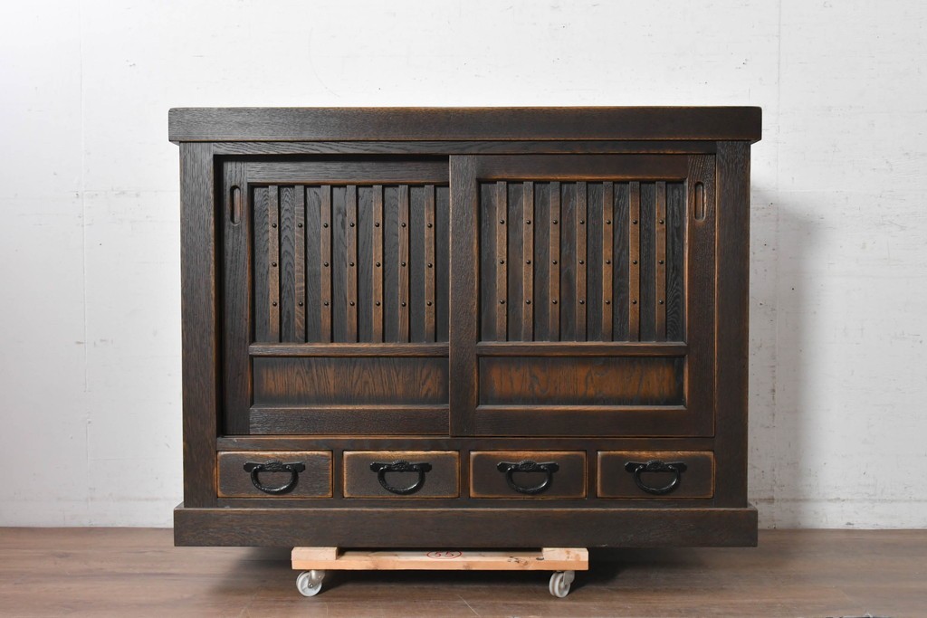 中古　美品　飛騨産業　JAPAN PROVINCIAL(ジャパンプロヴィンシャル)　格子戸の意匠が趣深い帳場箪笥　定価約95万円　(R-090886)