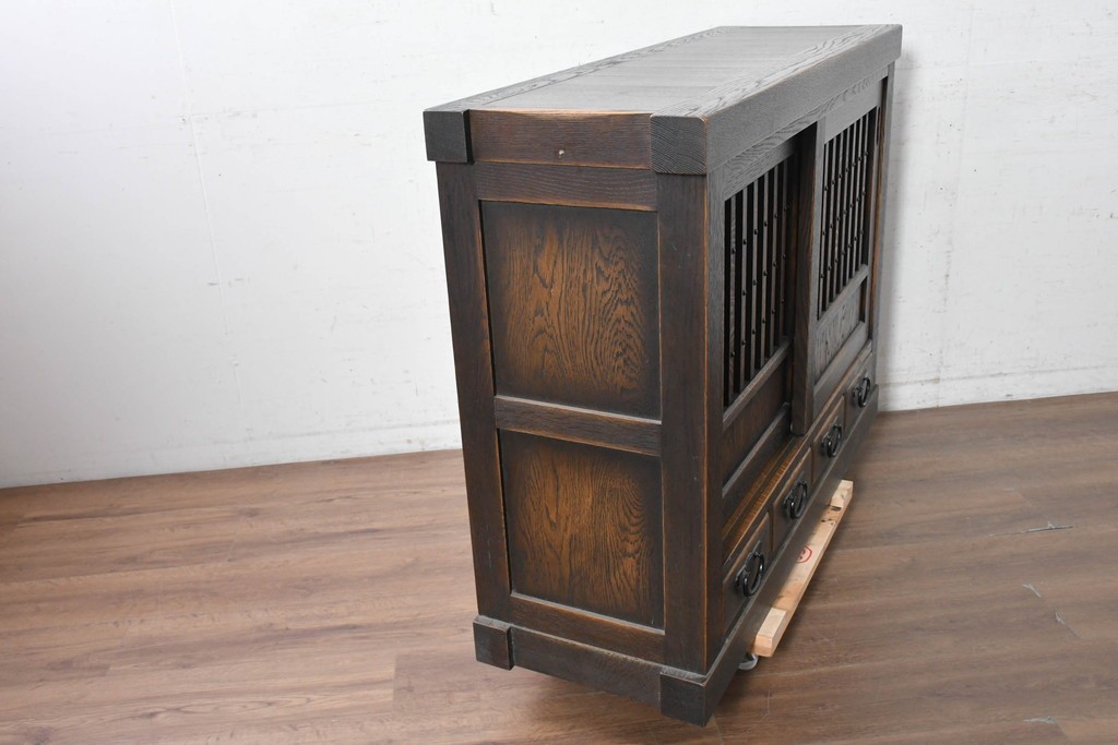 中古　美品　飛騨産業　JAPAN PROVINCIAL(ジャパンプロヴィンシャル)　格子戸の意匠が趣深い帳場箪笥　定価約95万円　(R-090886)