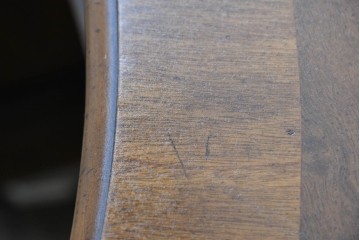 中古　DREXEL HERITAGE(ドレクセルヘリテイジ)　Cameo Classics(キャメオクラシックス)　気品ある曲面フォルムと木目が魅力のキドニーデスク　(R-090887)