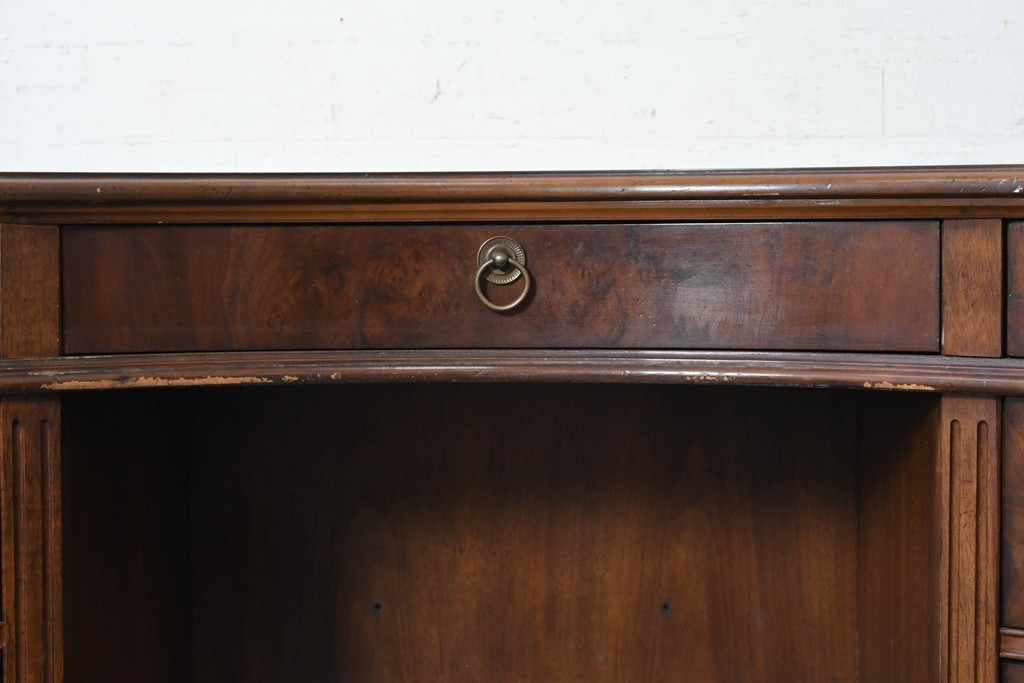 中古　DREXEL HERITAGE(ドレクセルヘリテイジ)　Cameo Classics(キャメオクラシックス)　気品ある曲面フォルムと木目が魅力のキドニーデスク　(R-090887)