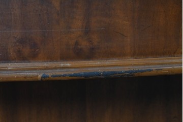 中古　DREXEL HERITAGE(ドレクセルヘリテイジ)　Cameo Classics(キャメオクラシックス)　気品ある曲面フォルムと木目が魅力のキドニーデスク　(R-090887)