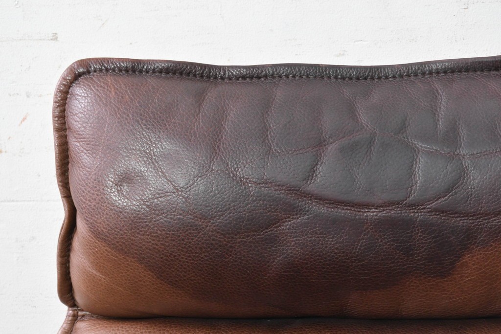 【簡易リペア限定品】　北欧ヴィンテージ　ノルウェー　LIED MOBLER(リードボブラー)　ハイバックと回転式の脚部を備えたリクライニングチェア　※革にダメージ有り　(R-090888)