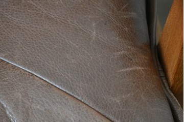 【簡易リペア限定品】　北欧ヴィンテージ　ノルウェー　LIED MOBLER(リードボブラー)　ハイバックと回転式の脚部を備えたリクライニングチェア　※革にダメージ有り　(R-090888)