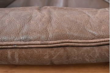 【簡易リペア限定品】　北欧ヴィンテージ　ノルウェー　LIED MOBLER(リードボブラー)　ハイバックと回転式の脚部を備えたリクライニングチェア　※革にダメージ有り　(R-090888)