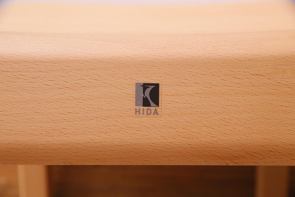 中古　飛騨産業　キツツキ　KF204B　ビーチ材　角に丸みを持たせたやさしいデザインが魅力のキッズスタッキングチェア　(R-090901)