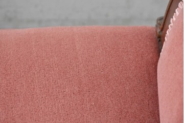 中古　アメリカ高級輸入家具　マホガニー材　ピンクのファブリックが華やかなクラシカルベンチスツール　(R-090903)