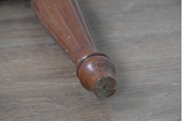 中古　アメリカ高級輸入家具　マホガニー材　ピンクのファブリックが華やかなクラシカルベンチスツール　(R-090903)