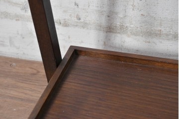 イギリスアンティーク　1920年頃　希少デザイン　オーク材　端正な佇まいの折りたたみ式サービングスタンド　(R-090907)