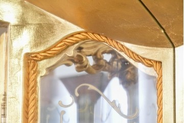 中古　美品　SILIK(シリック)　優美な装飾が華やかなロココ調キュリオケース　定価約220万円　(R-090909)
