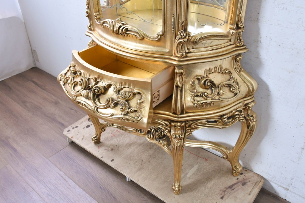 中古　美品　SILIK(シリック)　優美な装飾が華やかなロココ調キュリオケース　定価約220万円　(R-090909)