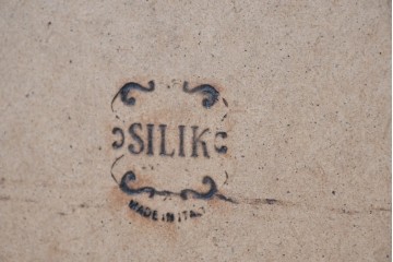 中古　美品　SILIK(シリック)　優美な装飾が華やかなロココ調キュリオケース　定価約220万円　(R-090909)