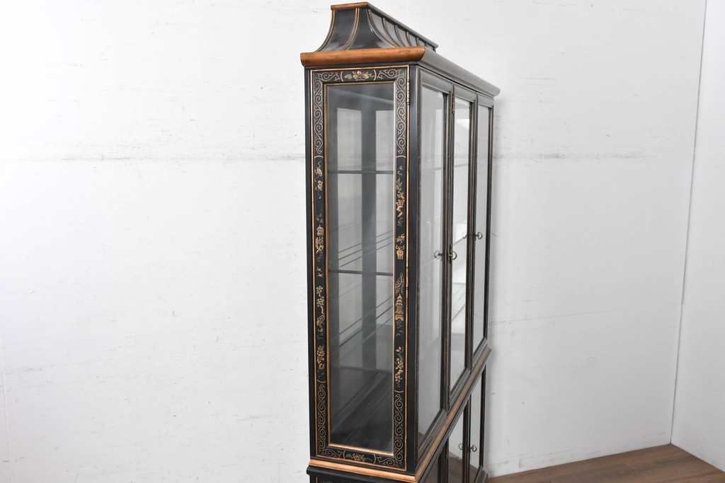中古　美品　希少モデル　DREXEL HERITAGE(ドレクセルヘリテイジ)　奥行約36cmの薄型!　ガラス扉とミラーバックが奥行きを生むシノワズリデザインのキャビネット　(R-090910)