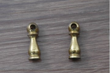 中古　イタリア高級家具　アルド・トゥーラ(ALDO TURA)　仔山羊革張り　シックで艶のある色合いが目を惹くキッチンワゴン　(R-090912)