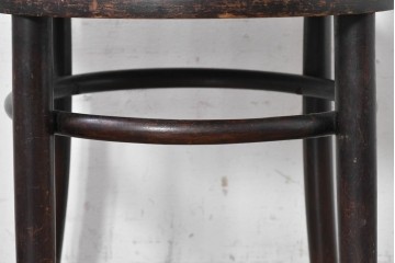ヨーロッパアンティーク　1920年頃　曲線的なフォルムが魅力のベントウッドアームチェア　(R-090914)