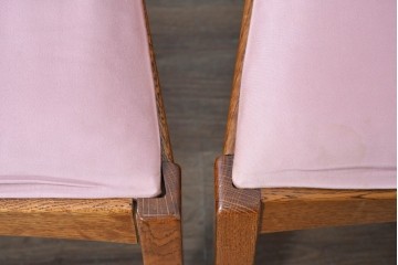 《張地の張り替え加工費込み》　中古　Oak Village(オークヴィレッジ)　オーク材　すっきりとした縦長フォルムのダイニングチェア4脚セット　定価(4脚合計)約36万円　(R-090916)