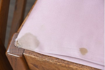 《張地の張り替え加工費込み》　中古　Oak Village(オークヴィレッジ)　オーク材　すっきりとした縦長フォルムのダイニングチェア4脚セット　定価(4脚合計)約36万円　(R-090916)
