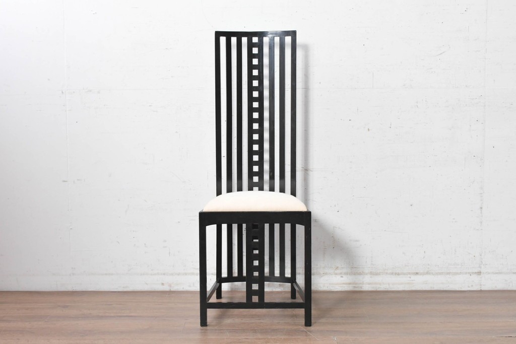 スペインヴィンテージ　希少!　正規復刻品　Charles Rennie Mackintosh(チャールズ・レニー・マッキントッシュ)デザイン　1904.17　シリアルNo.204　B.D&EIX製造　直線的な意匠が目を惹くハイチェア　(R-090917)