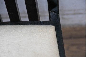 スペインヴィンテージ　希少!　正規復刻品　Charles Rennie Mackintosh(チャールズ・レニー・マッキントッシュ)デザイン　1904.17　シリアルNo.204　B.D&EIX製造　直線的な意匠が目を惹くハイチェア　(R-090917)