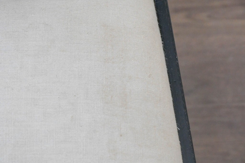 スペインヴィンテージ　希少!　正規復刻品　Charles Rennie Mackintosh(チャールズ・レニー・マッキントッシュ)デザイン　1904.17　シリアルNo.204　B.D&EIX製造　直線的な意匠が目を惹くハイチェア　(R-090917)