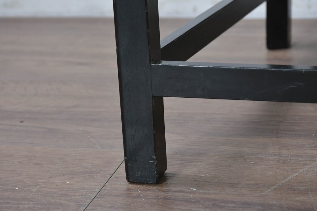 スペインヴィンテージ　希少!　正規復刻品　Charles Rennie Mackintosh(チャールズ・レニー・マッキントッシュ)デザイン　1904.17　シリアルNo.204　B.D&EIX製造　直線的な意匠が目を惹くハイチェア　(R-090917)