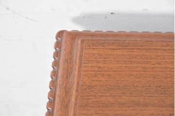 イギリスヴィンテージ　1970年から1980年頃　特注　激レア!!　リメイク品　クラシカルな装飾がふんだんにあしらわれた凝ったつくりのオーディオキャビネット　(R-090919)