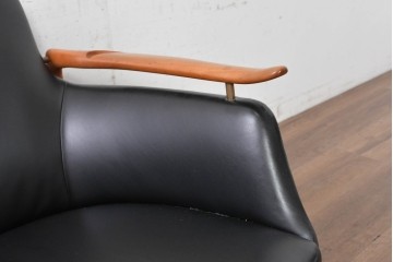 中古　美品　希少!!　絶版品　本革(レザー)　キタニ(KITANI)　Finn Juhl(フィン・ユール)デザイン　FJ-02　美しい曲線を描く2人掛けソファ　定価108万円　(R-090923)