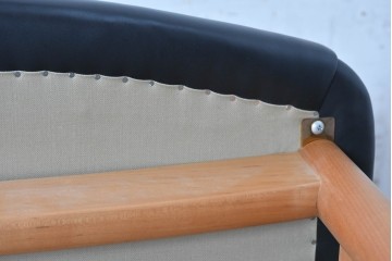 中古　美品　希少!!　絶版品　本革(レザー)　キタニ(KITANI)　Finn Juhl(フィン・ユール)デザイン　FJ-02　美しい曲線を描く2人掛けソファ　定価108万円　(R-090923)
