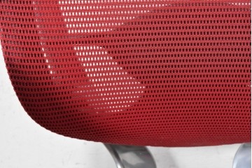 中古　okamura(オカムラ)　Contessa(コンテッサ)　鮮やかなレッドが映えるオフィスチェア　定価約31万円　(R-090926)
