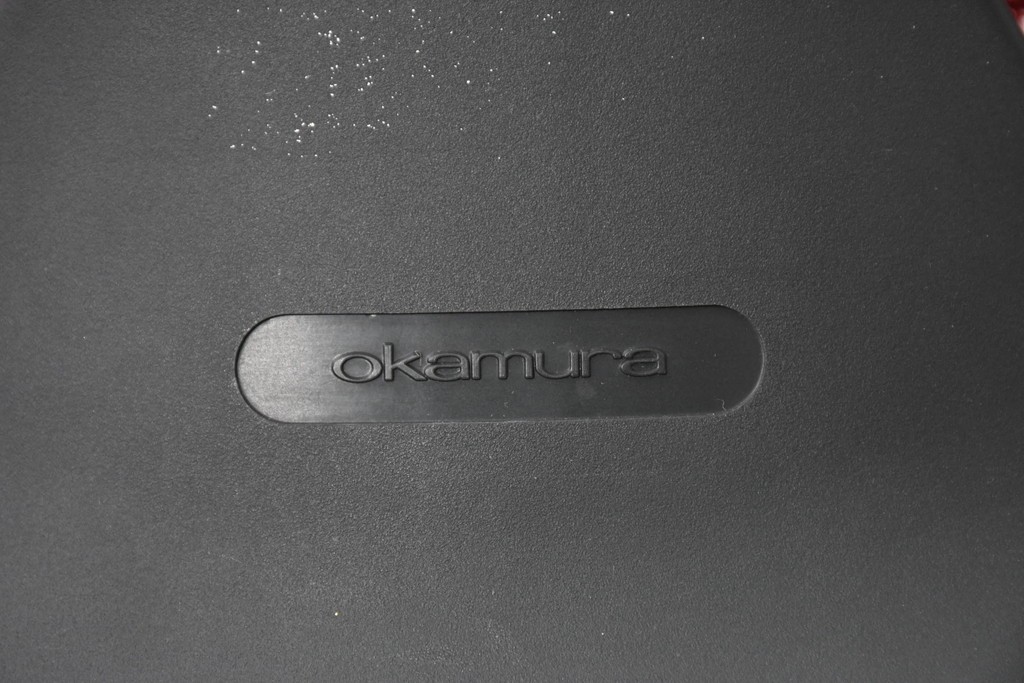 中古　okamura(オカムラ)　Contessa(コンテッサ)　鮮やかなレッドが映えるオフィスチェア　定価約31万円　(R-090926)