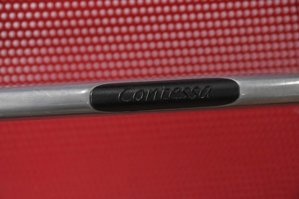 中古　okamura(オカムラ)　Contessa(コンテッサ)　鮮やかなレッドが映えるオフィスチェア　定価約31万円　(R-090927)