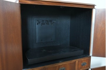 中古　美品　イギリス　Bevan Funnell(ビヴァン・ファンネル)　Reprodux(リプロダックス)　マホガニー材　豊かな木目が映えるテレビキャビネット　(R-090929)