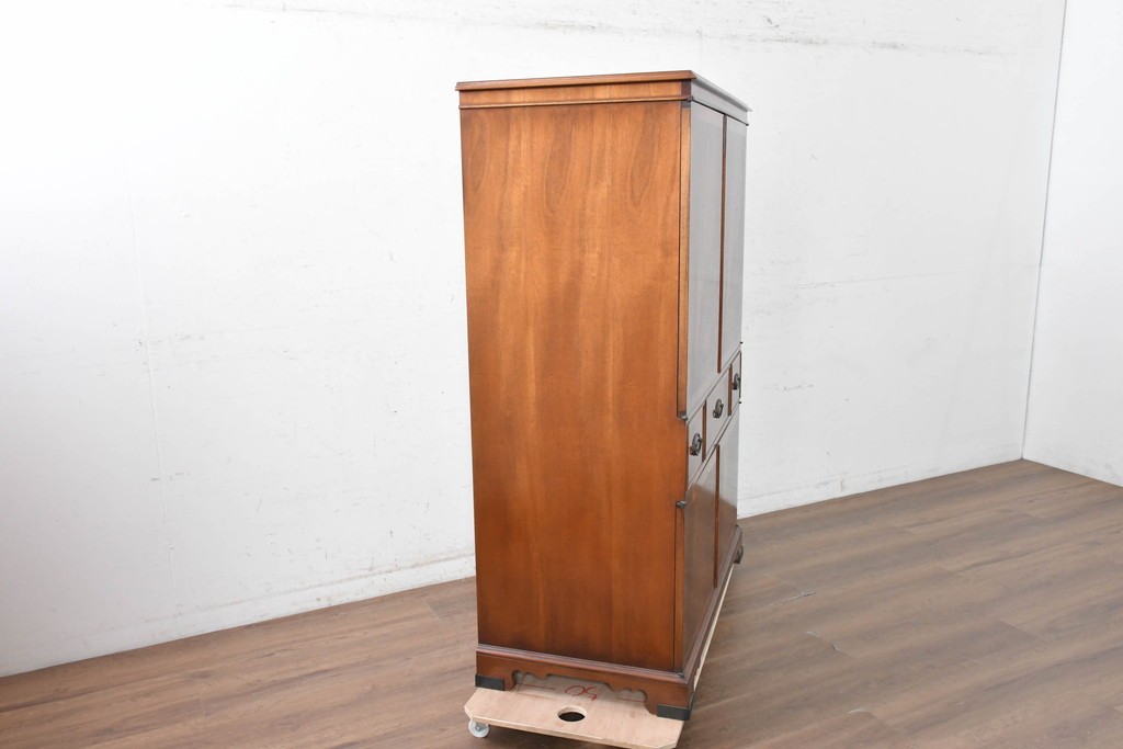 中古　美品　イギリス　Bevan Funnell(ビヴァン・ファンネル)　Reprodux(リプロダックス)　マホガニー材　豊かな木目が映えるテレビキャビネット　(R-090929)