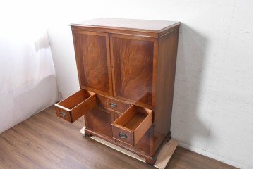 中古　美品　イギリス　Bevan Funnell(ビヴァン・ファンネル)　Reprodux(リプロダックス)　マホガニー材　豊かな木目が映えるテレビキャビネット　(R-090929)