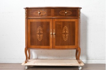 中古　美品　イタリア　象嵌と猫脚が優美なサイドボード　(R-090933)