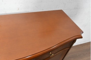 中古　美品　イタリア　象嵌と猫脚が優美なサイドボード　(R-090933)