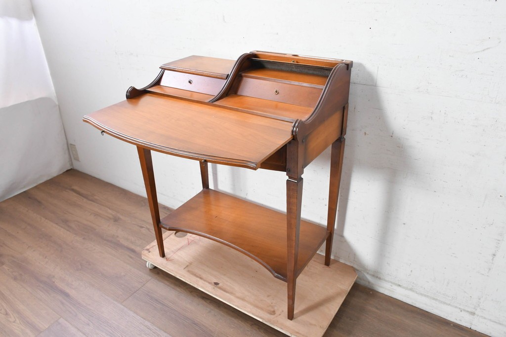 中古　美品　フランス　輸入家具　アンティーク調のシャッター扉付きライティングビューロー　定価推定約35万円　(R-090934)