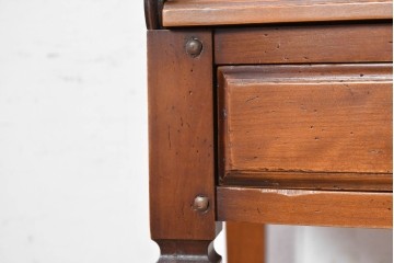 中古　美品　フランス　輸入家具　アンティーク調のシャッター扉付きライティングビューロー　定価推定約35万円　(R-090934)