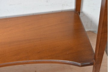 中古　美品　フランス　輸入家具　アンティーク調のシャッター扉付きライティングビューロー　定価推定約35万円　(R-090934)