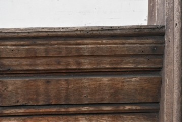 イギリスアンティーク　オーク材　アーチ状の透かしと彫刻装飾が特徴的なチャーチレクターン　(R-090943)