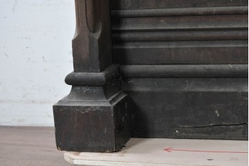 イギリスアンティーク　オーク材　アーチ状の透かしと彫刻装飾が特徴的なチャーチレクターン　(R-090943)