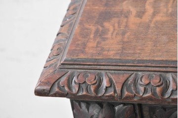 イギリスアンティーク　1880年から1900年頃　オーク材　グリーンマンや果実の彫刻が重厚なオープンブックケース　(R-090946)