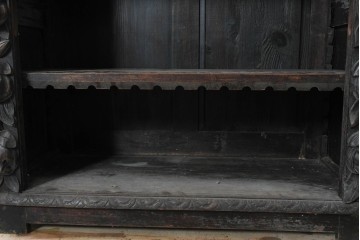 イギリスアンティーク　1880年から1900年頃　オーク材　グリーンマンや果実の彫刻が重厚なオープンブックケース　(R-090946)
